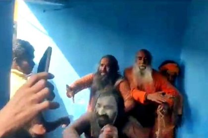 3 sadhus from UP assaulted in West Bengal