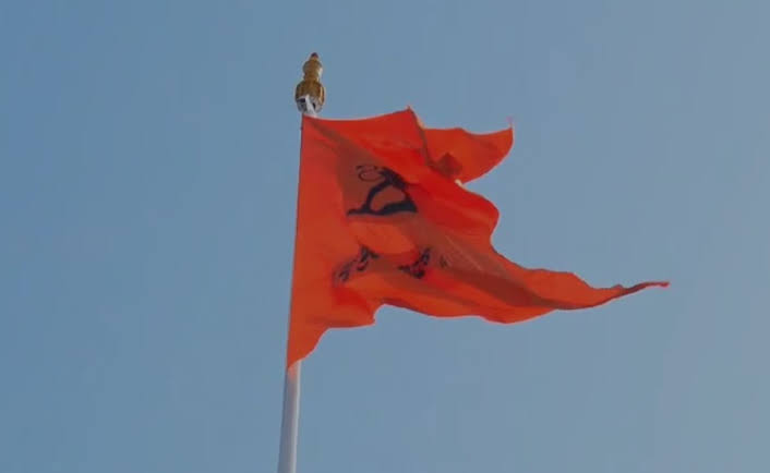 वादग्रस्त निर्णय…! भगव्या झेंड्यावरुन कर्नाटकात तणाव; नेमका काय आहे वाद? Hanuman flag @Karnataka