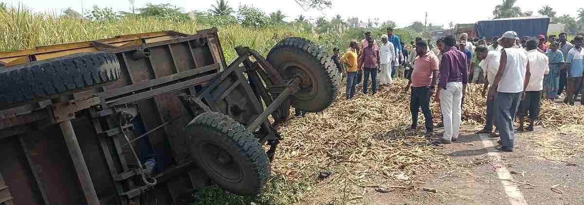 Belgaum 4 women killed accident tractor Shedbal in Kagwad