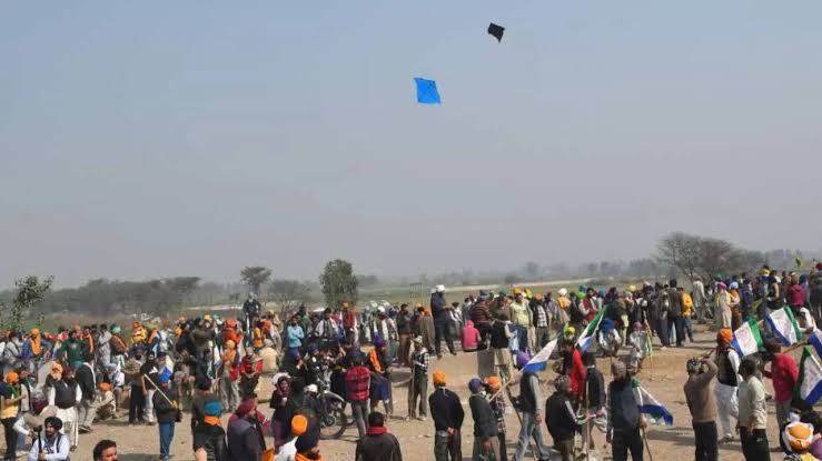 Farmers counter tear gas drones with kites