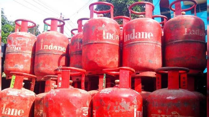 Prices of 19-kg cylinders slashed by ₹69